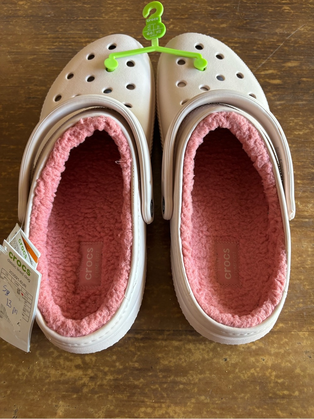 Crocs adult Lined Clogs in Light Pink with Pink Lining! New with tags!SZ13m